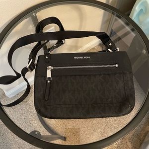 michael kors crossbody